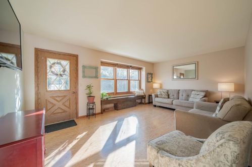 1609 Rose Ave, Fond Du Lac, WI 54937-1076