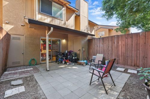 2901 Penny Ln, Modesto CA  95354-2049 exterior