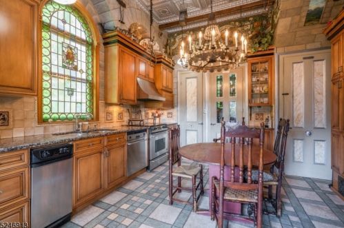 430 Green Ln, Belvidere NJ  07823-1236 exterior