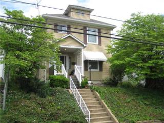 915 Gaskill Ave, Jeannette, PA 15644-3305