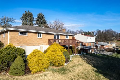 12 Jane St, Moon Twp, PA 15108-3708
