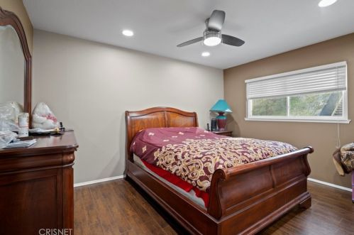 27025 Las Mananitas Dr, Santa Clarita CA  91354-2205 exterior