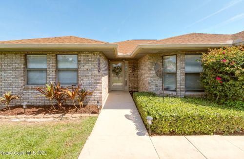 8006 140th St, Sebastian, FL 32958-3219
