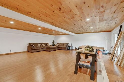 724 Sackett Lake Rd, Monticello NY  12701-4714 exterior