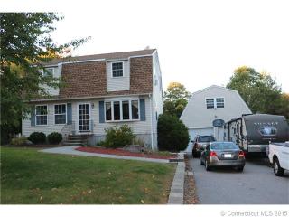 76 Derry Hill Rd, Uncasville, CT 06382-1902