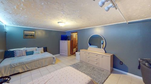 13 Oliver Dr, Hudson NH  03051-3412 exterior