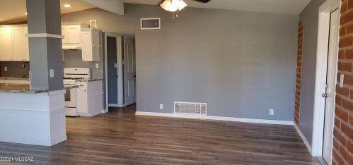 4314 Hayhurst St, Tucson, AZ 85712-1628