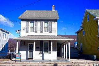 765 Main St, Lykens, PA 17048-1412