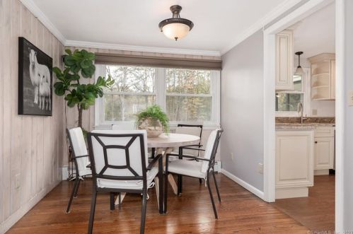 84 Cherry St, Cheshire CT  06410-2734 exterior