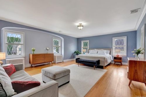 380 Summit Ave, Mount Vernon NY  10552-2206 exterior