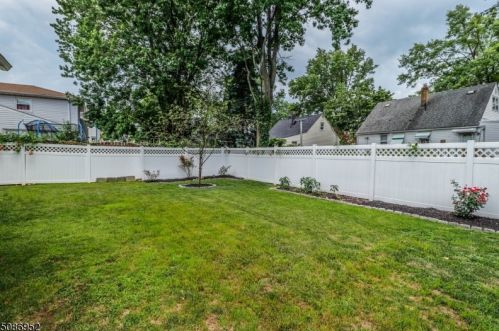 916 Rayhon Ter, Rahway NJ  07065-2153 exterior