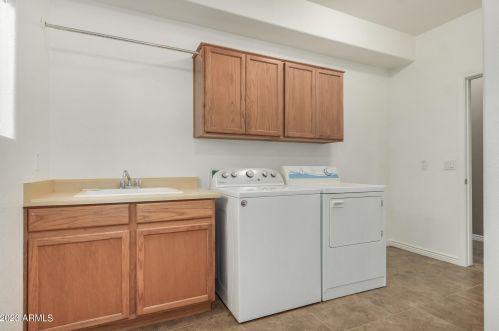 15946 Port Royale Ln, Sun City AZ  85379-5151 exterior