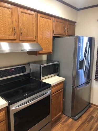 3191 Parkview Cir, Darbydale, OH 43123-1863
