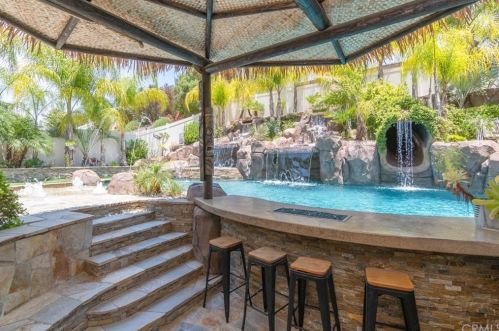 39114 Trail Creek Ln, Temecula CA  92591-7290 exterior