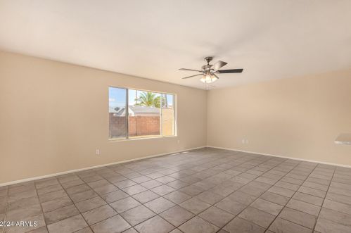 12414 44th Ln, Glendale AZ  85304-2307 exterior