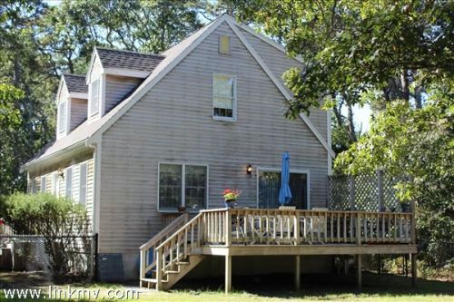 40 20th St, Marthas Vineyard, MA 02539-6909