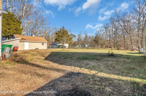 237 Cassville Rd, Jackson Twp NJ  08527-4717 exterior