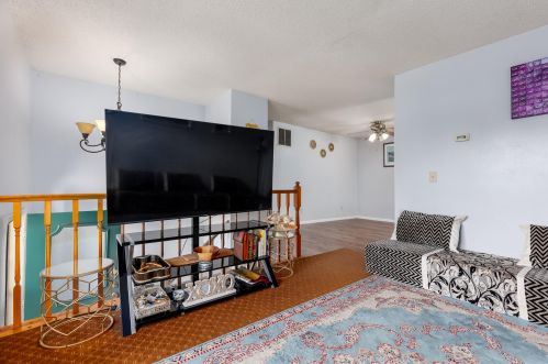 42 Meadow Wood Dr, Florence KY  41042-9323 exterior