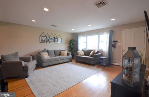 3109 Markle Rd, Norristown, PA 19403-4133