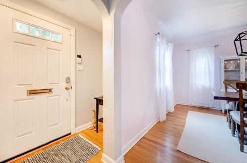 437 Longridge Dr, Pittsburgh, PA 15243-2049