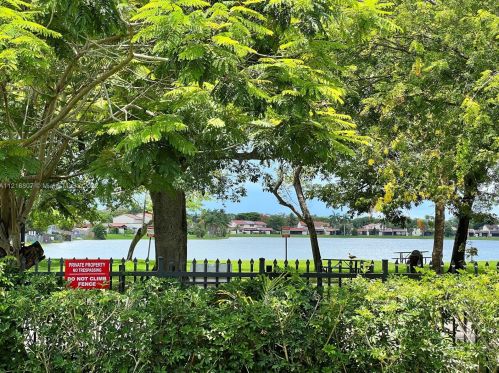 19055 62nd Ave, Hialeah, FL 33015-7036