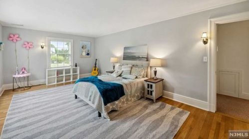 85 Undercliff Rd, Montclair NJ  07042-1616 exterior