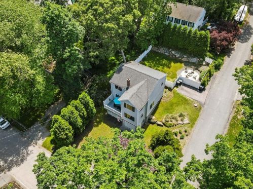 45 Nautilus Dr, South Kingstown, RI 02874-2722