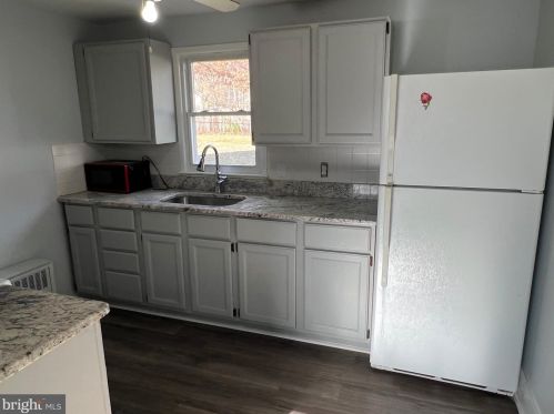 15023 Carlsbad Rd, Woodbridge VA  22193-1605 exterior