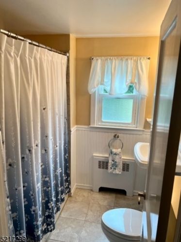 16 Haines Dr, Bloomfield NJ  07003-2906 exterior