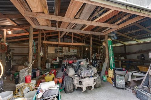 356 County Road 6481, Mont Belvieu TX  77535 exterior