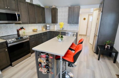 3143 Logan St, Englewood CO 80113-6843 exterior