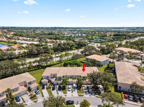 8084 Briantea Dr, Boynton Beach FL  33472-2746 exterior