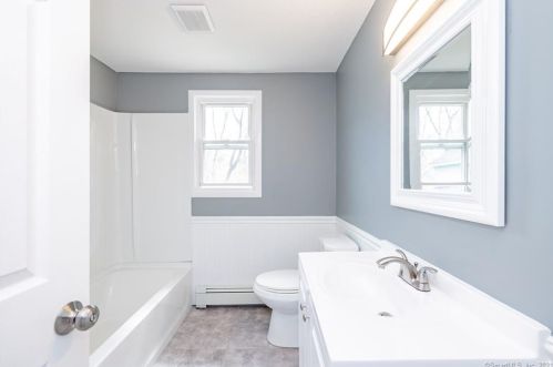 127 Sunset St, Windsor Locks CT  06096-2411 exterior