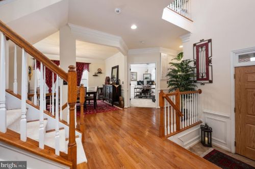 7226 Lyndam Hill Cir, Lorton VA  22079-4509 exterior