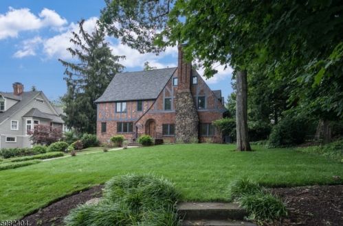 71 Llewellyn Rd, Montclair NJ  07042-2030 exterior