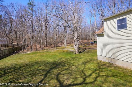 6 Cedar Ct, Jackson Twp NJ  08527-1161 exterior