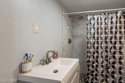 850 Graybill Dr, Tucson AZ  85719-1747 exterior