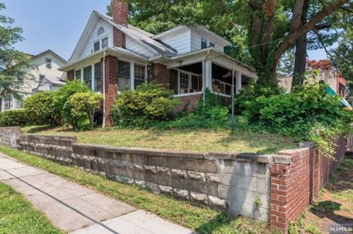 675 Sanford Ave, Newark, NJ 07106-3628