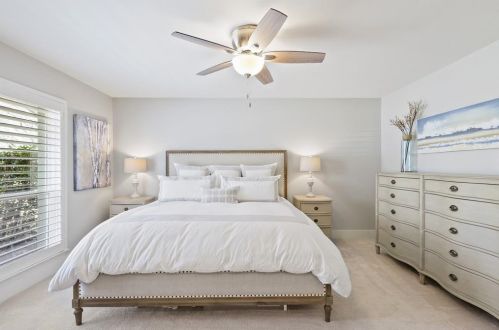 3314 Darbyshire Dr, Dallas TX 75229-5027 exterior