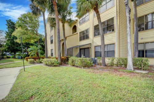 2305 Congress Ave, Boynton Beach FL  33426-7434 exterior