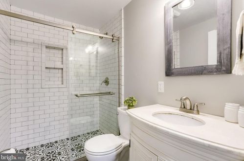 13495 Eagles Rest Dr, Leesburg VA 20176-5035 exterior