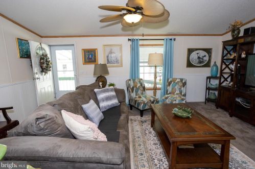 266 Tony Cir, West Deptford NJ  08051-1948 exterior