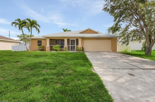 629 11th Ter, Cape Coral, FL 33909-0013