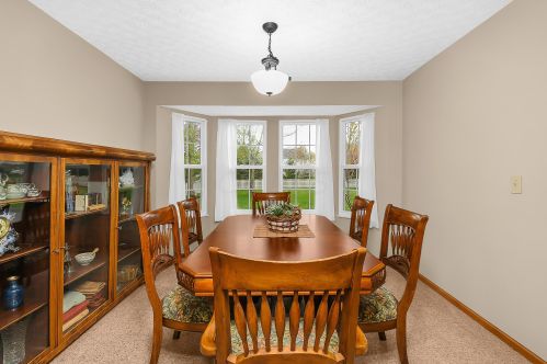 2815 Wynridge Dr, Darbydale OH  43123-8709 exterior