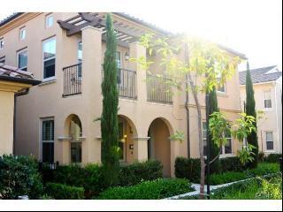 32 Calypso, Irvine, CA 92618-1519