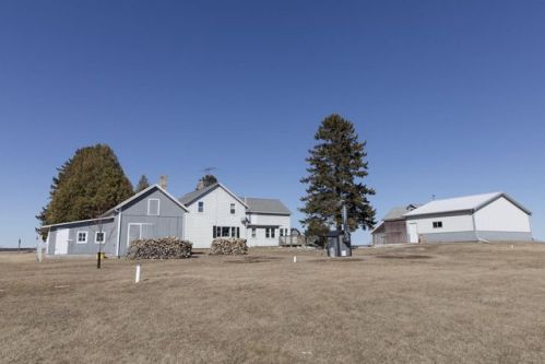 5005 County Road X, Cleveland, WI 53015-1321