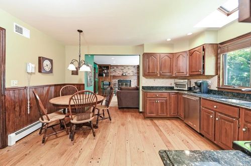 11 Greenhaven Rd, Tompkins Corners NY  10579-3303 exterior