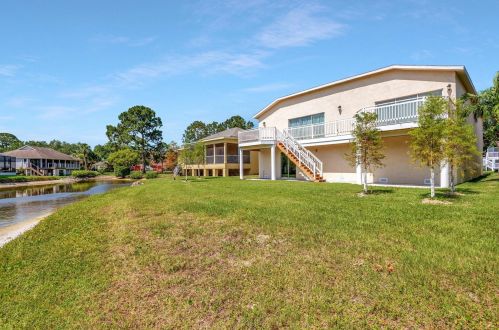 1040 Pointe Alexis Dr, Tarpon Springs FL  34689-7119 exterior