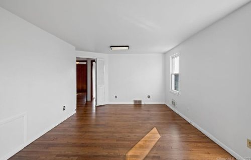 4 Pleasant Rise Cir, Brookfield Center CT  06804-2109 exterior