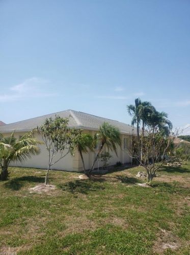 9823 6th St, Naples FL  34108-2201 exterior